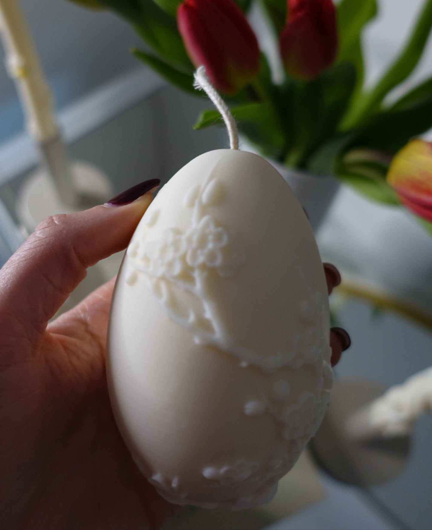 Osterei mit Blumenmuster