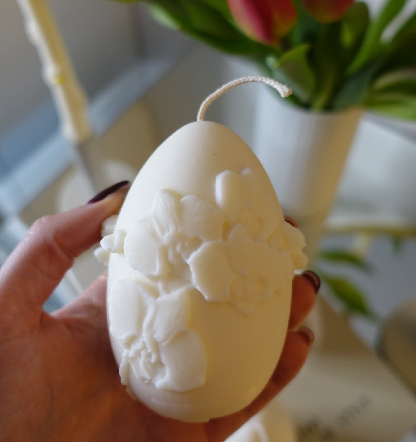 Osterei mit Blumenmuster