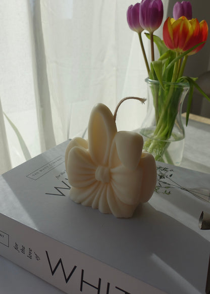 Osterhase mit Schleife