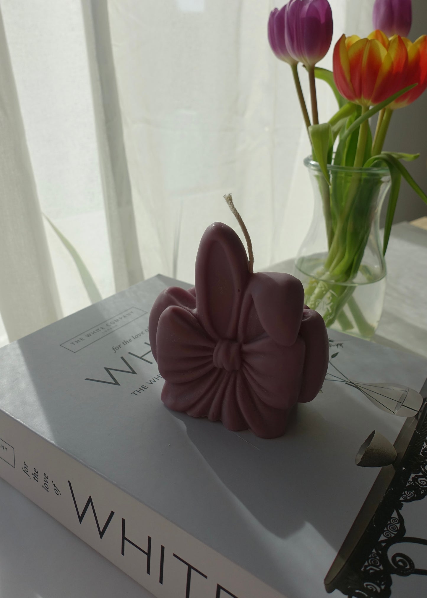 Osterhase mit Schleife